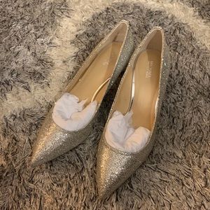 NEW Michael Kors Silver Kitten Heel Pumps